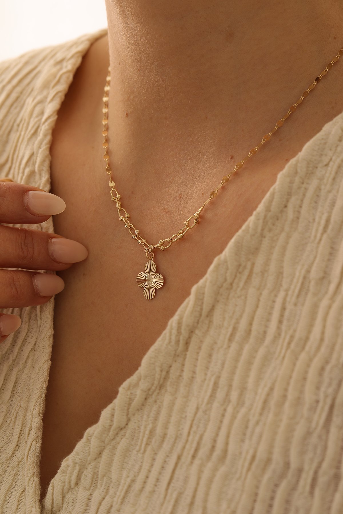 Aynalı Zincir Dorika Toplu Yonca Kolye - Yavuz Kuyumculuk