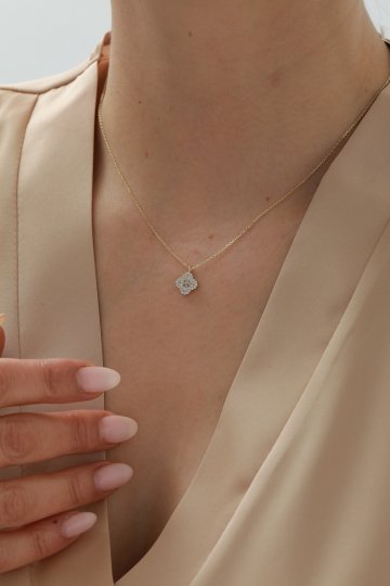 Baget Taşlı Çiçek Kolye - 1