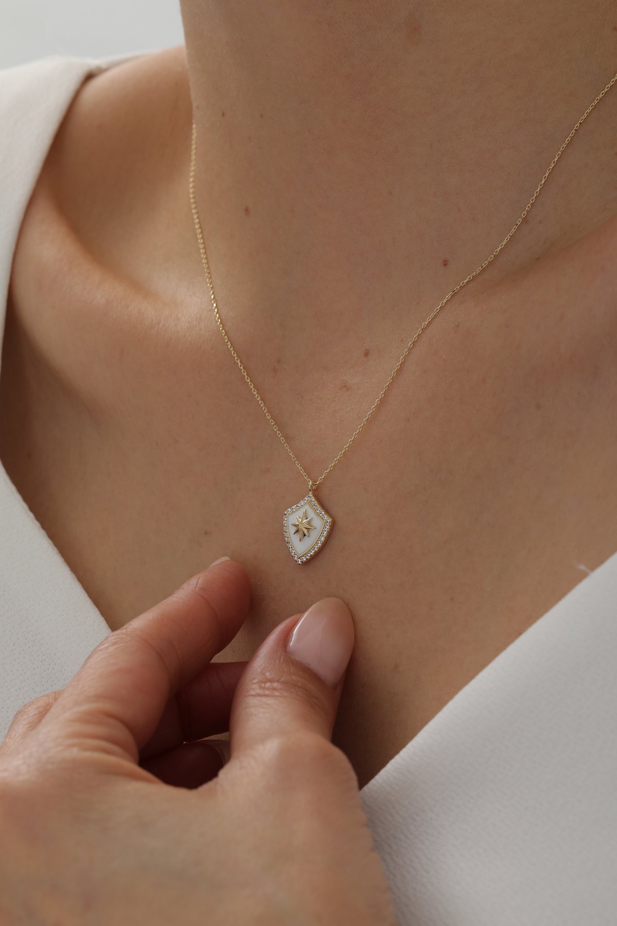 Beyaz Mineli Kuzey Yıldızı Kolye - Yavuz Kuyumculuk (1)