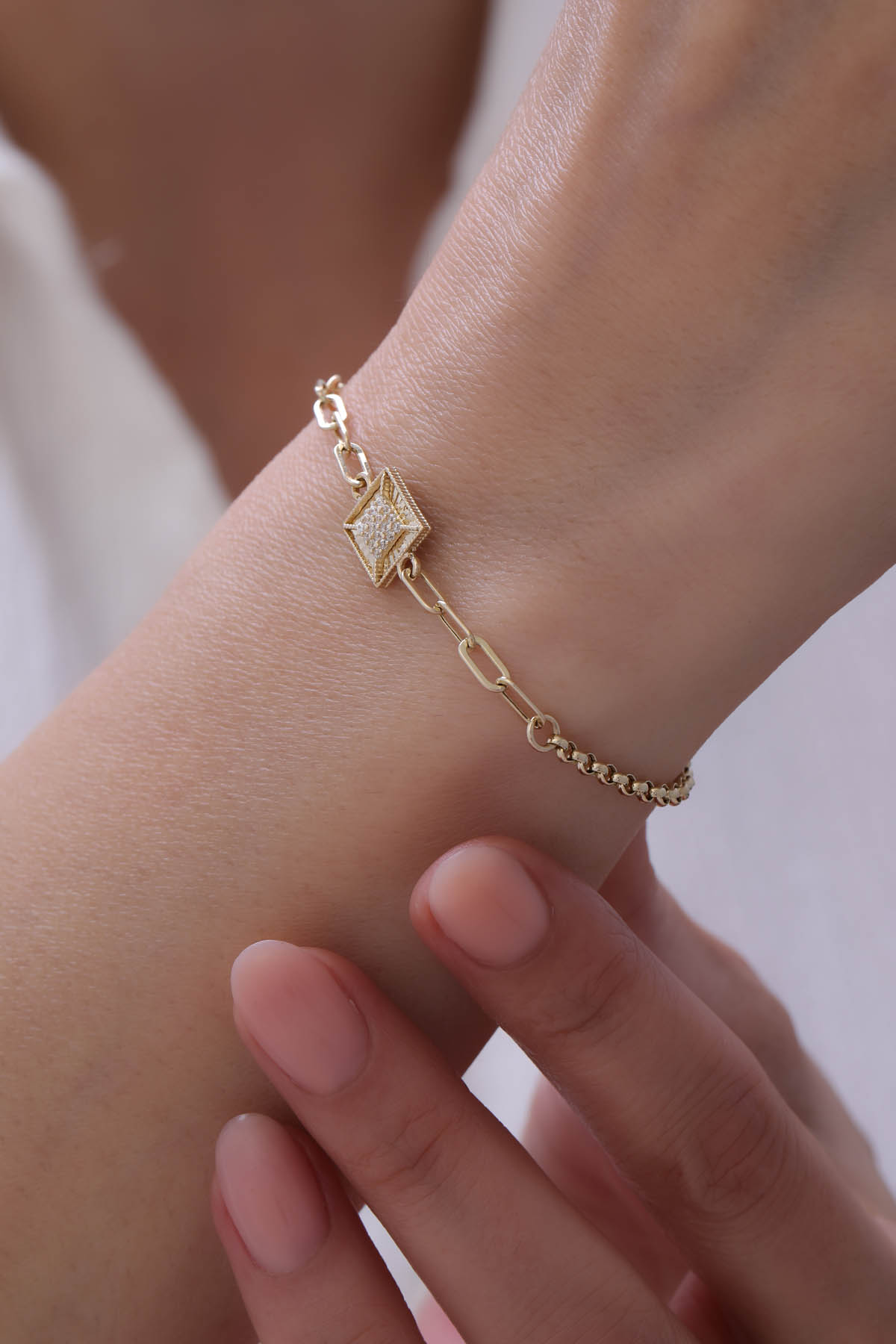 Çift Zincir Kalemli Taşlı Bileklik - Yavuz Kuyumculuk