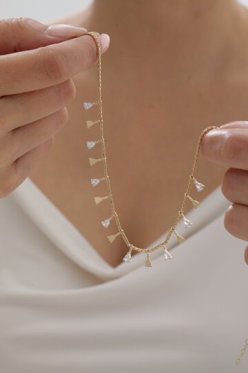 Damla Model Sallantılı Kolye - 3