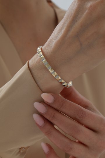 Küp Desen Yarı Taşlı Kelepçe - 1