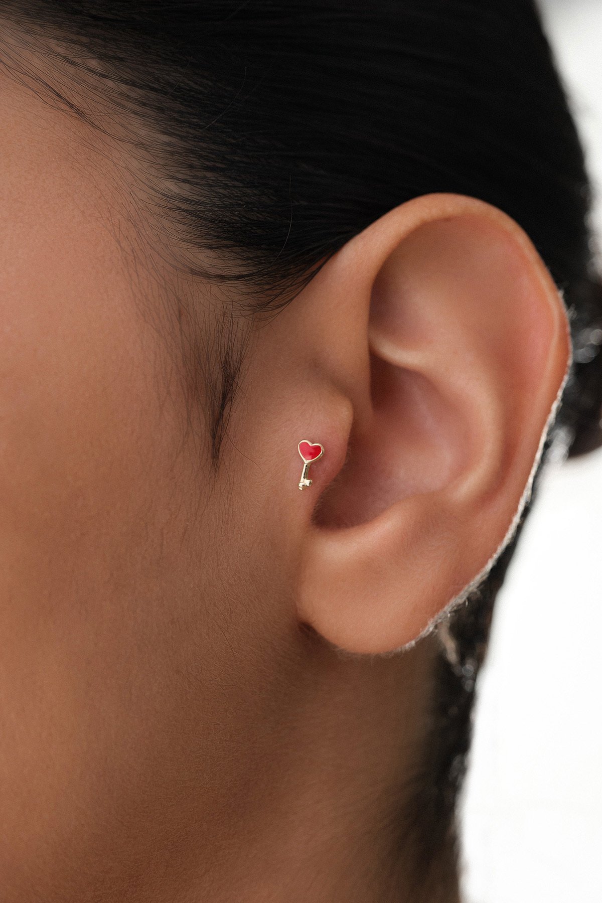 Mineli Kalp Kilit Tragus Piercing - Yavuz Kuyumculuk (1)