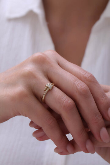 Modern Taşlı Çivi Yüzük - 1