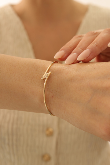 Sarmal Modern Taşlı Kelepçe - 1