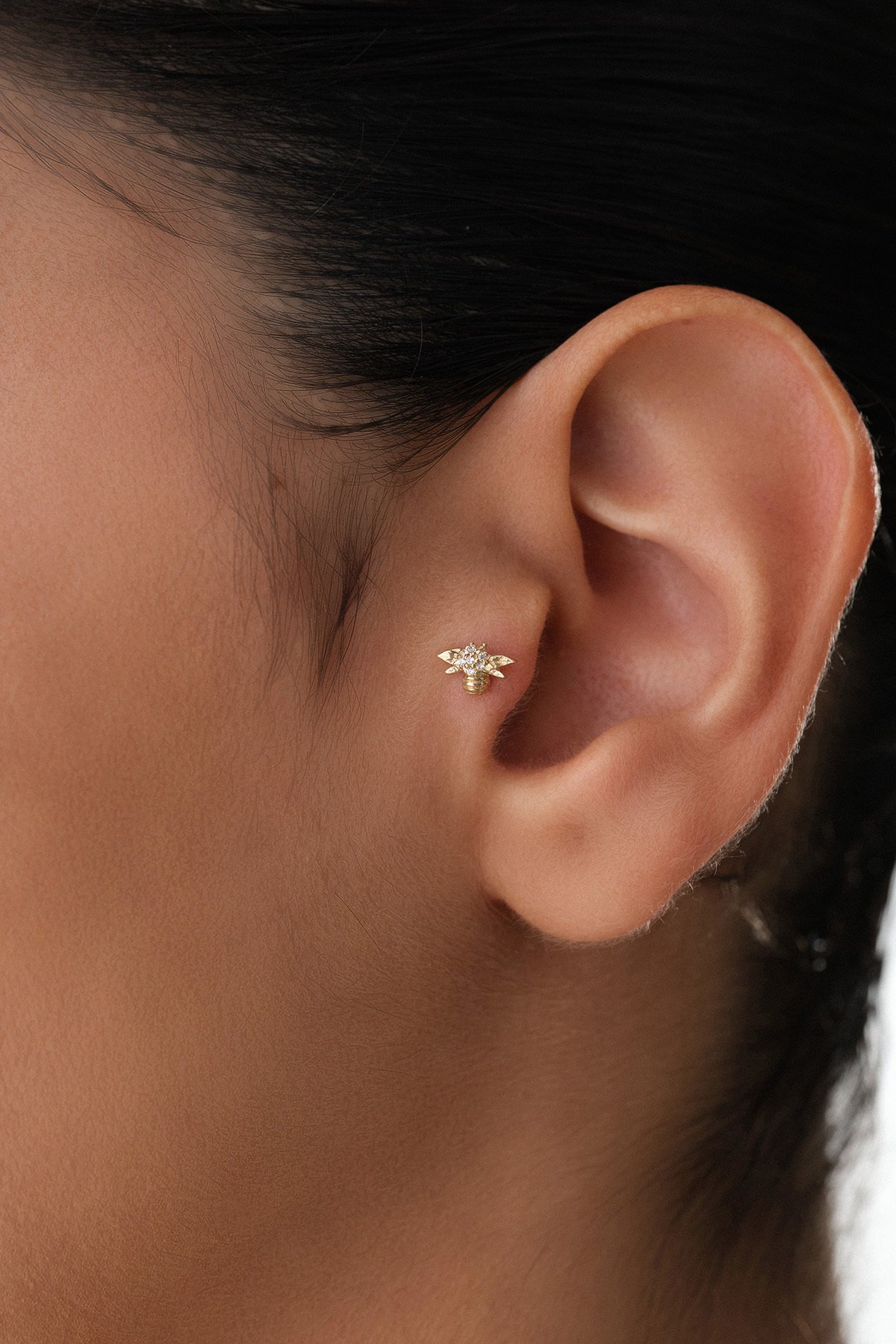 Taşlı Arı Tragus Piercing - Yavuz Kuyumculuk (1)