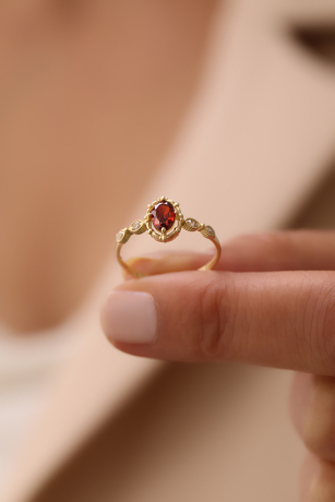 Taşlı Yakut Yüzük - 2