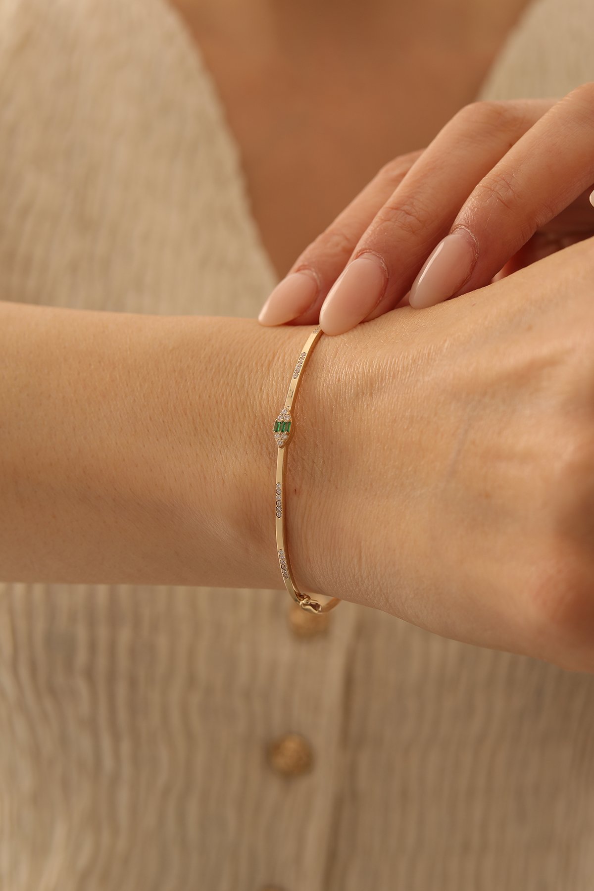 Taşlı Zümrüt Kelepçe - Yavuz Kuyumculuk (1)