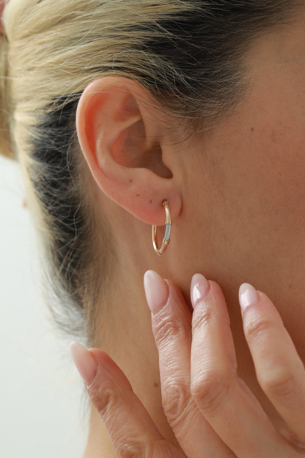 Üç Renk Desenli Halka Küpe - Yavuz Kuyumculuk