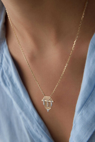 Üçgen Figürlü Kolye - 3