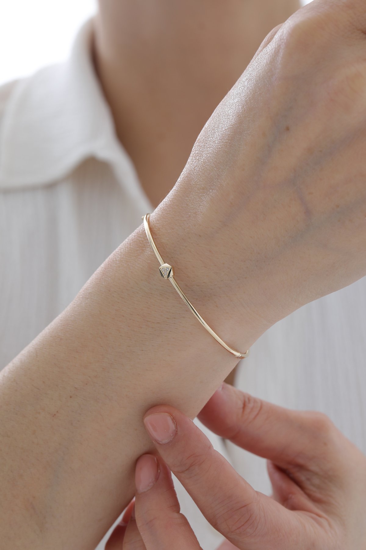 Üçgen Taşlı Kelepçe - Yavuz Kuyumculuk (2)