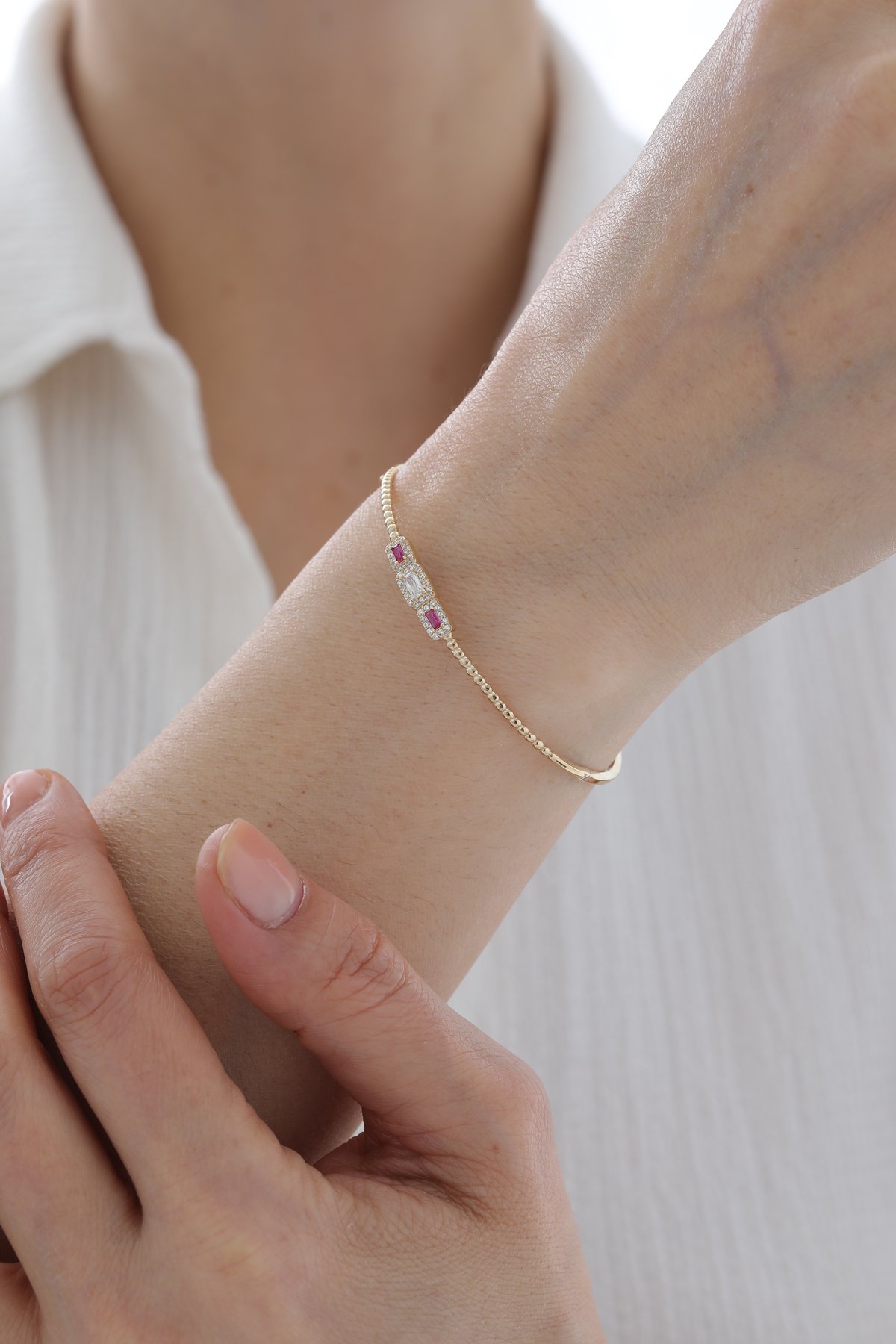 Yakut Taşlı Modern Baget Kelepçe - Yavuz Kuyumculuk (1)