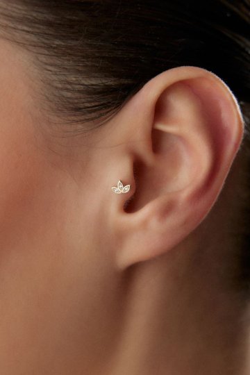 Yaprak Taşlı Piercing - 1