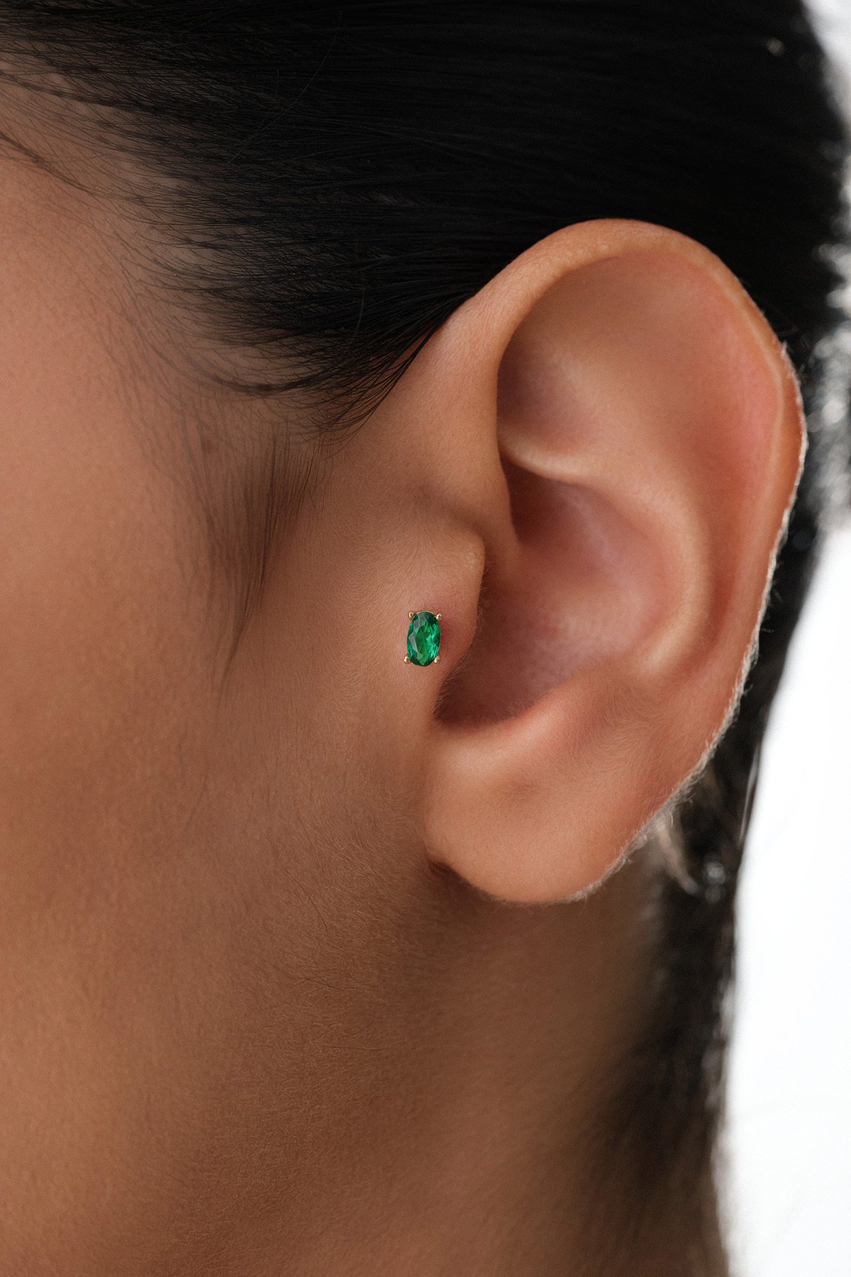Yeşil Taşlı Tragus Piercing - Yavuz Kuyumculuk (1)