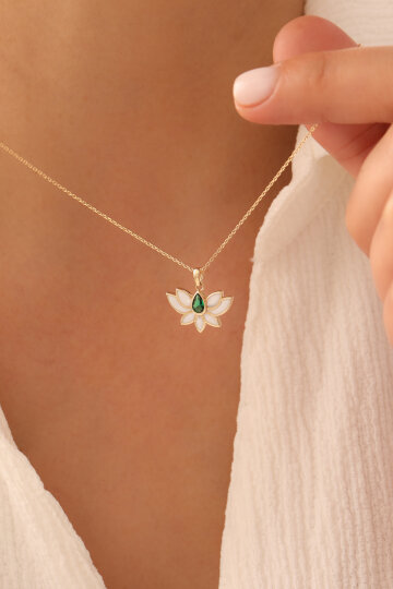 Zümrüt Taşlı Mineli Lotus Kolye - 2